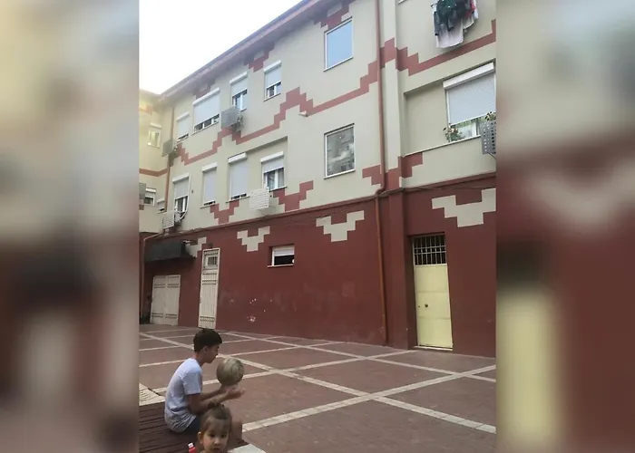 New New Bazaar Tiran