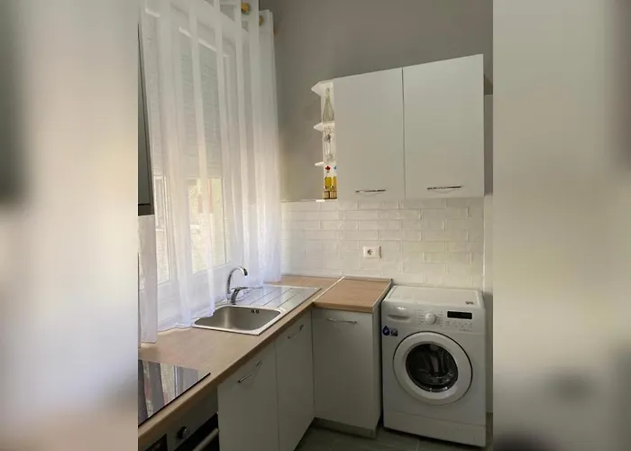 New New Bazaar Apartment